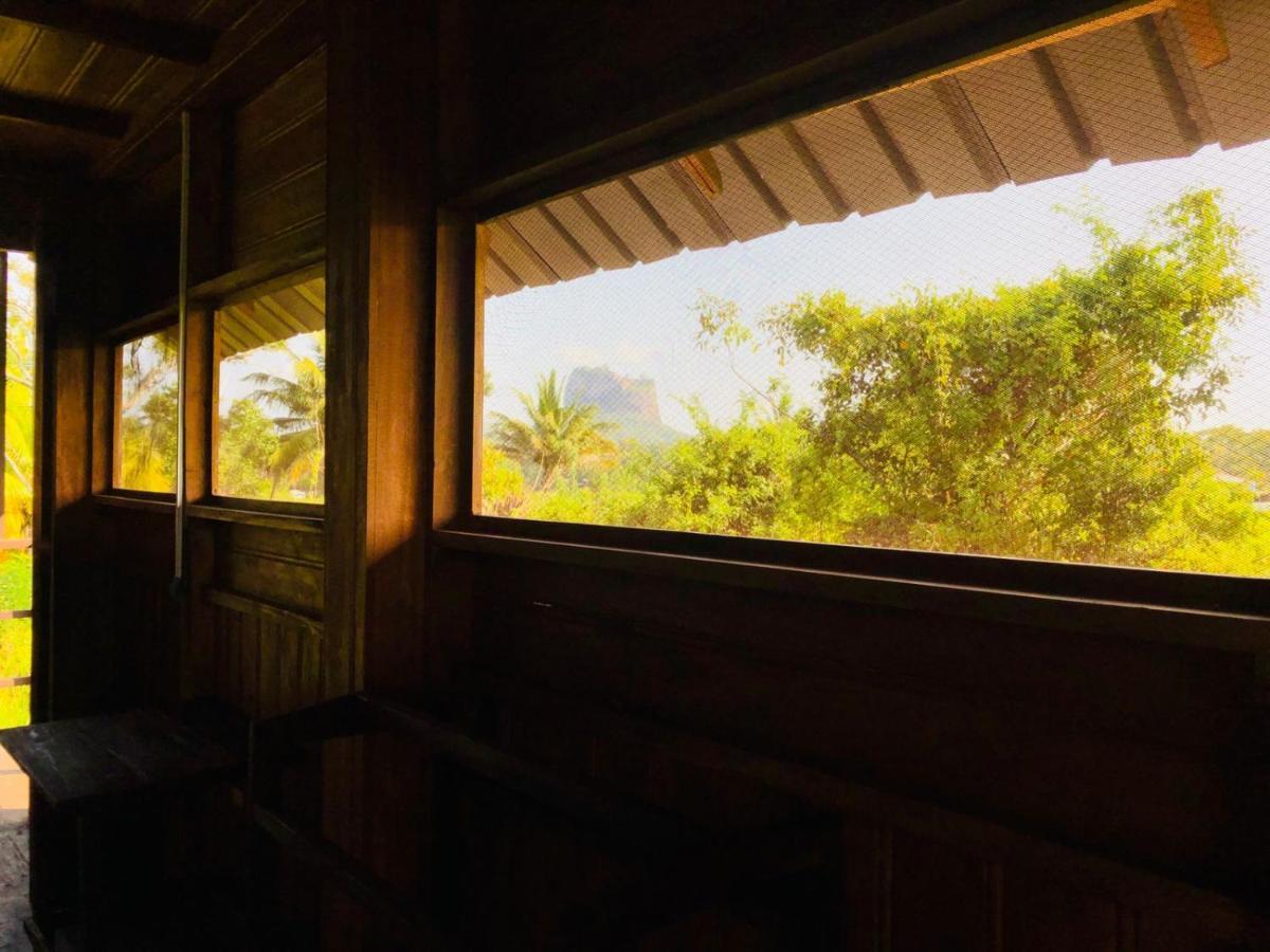 Sigiriya Paddy Field Hut Villa Exterior photo